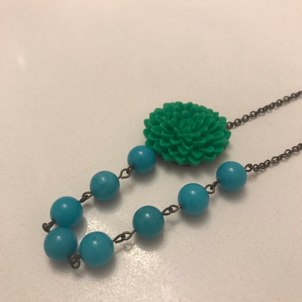Flower necklace